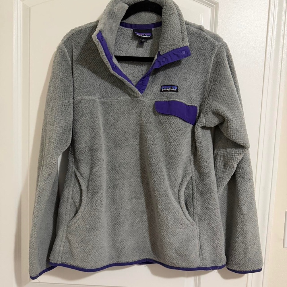 Patagonia Re-Tool Snap-T® Pullover in Tailored Grey w/ Concord Purple